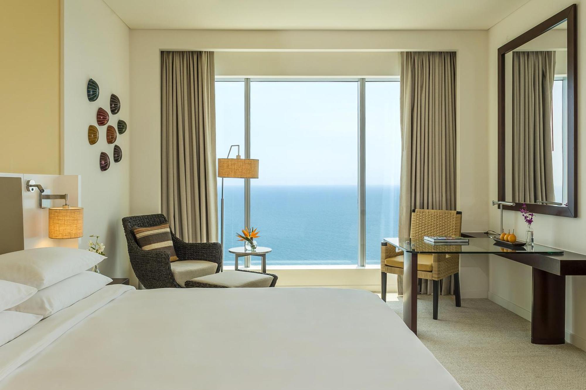 King Room with Ocean View - Club Access